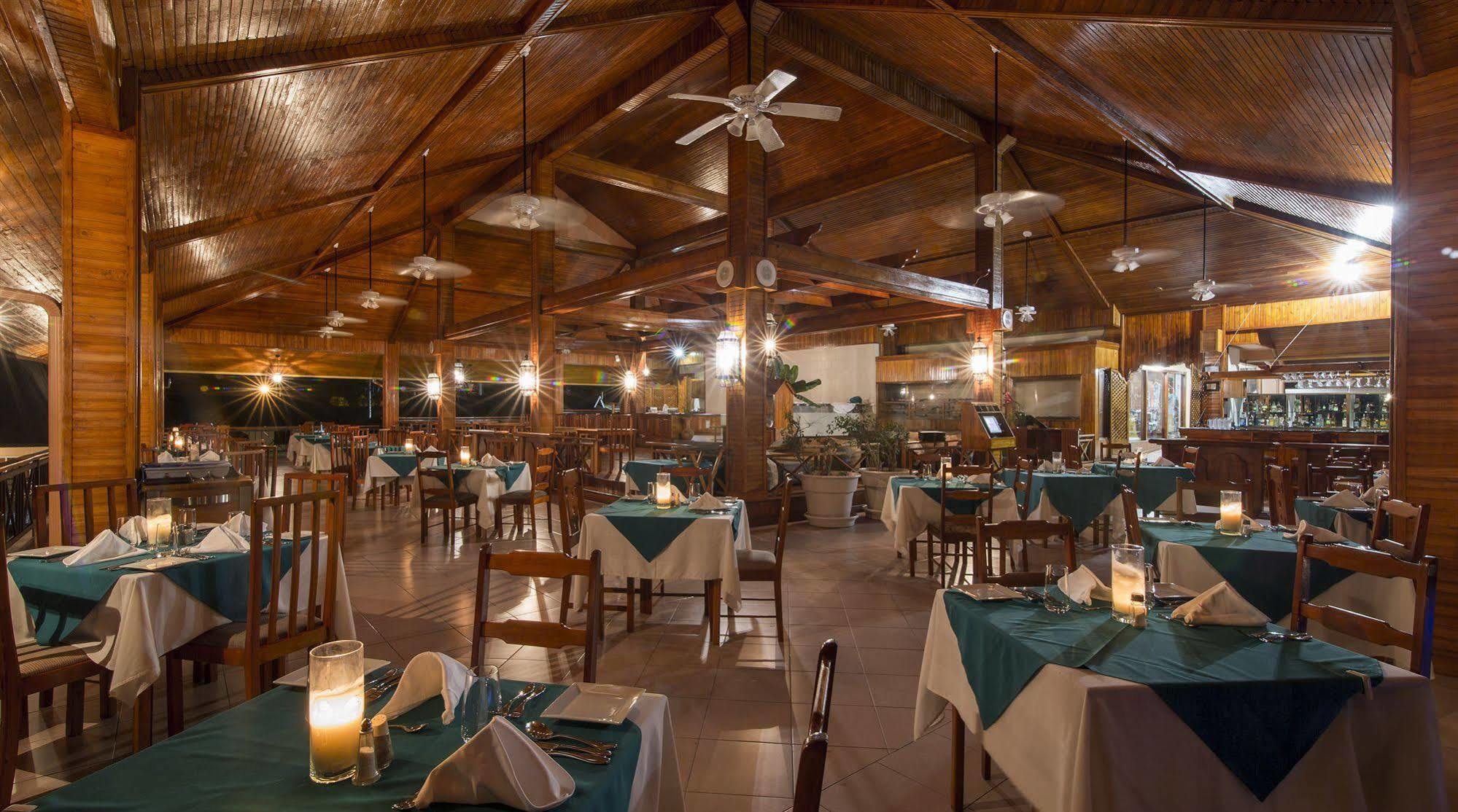 Le Grand Courlan Spa Resort Adults Only Black Rock Dış mekan fotoğraf